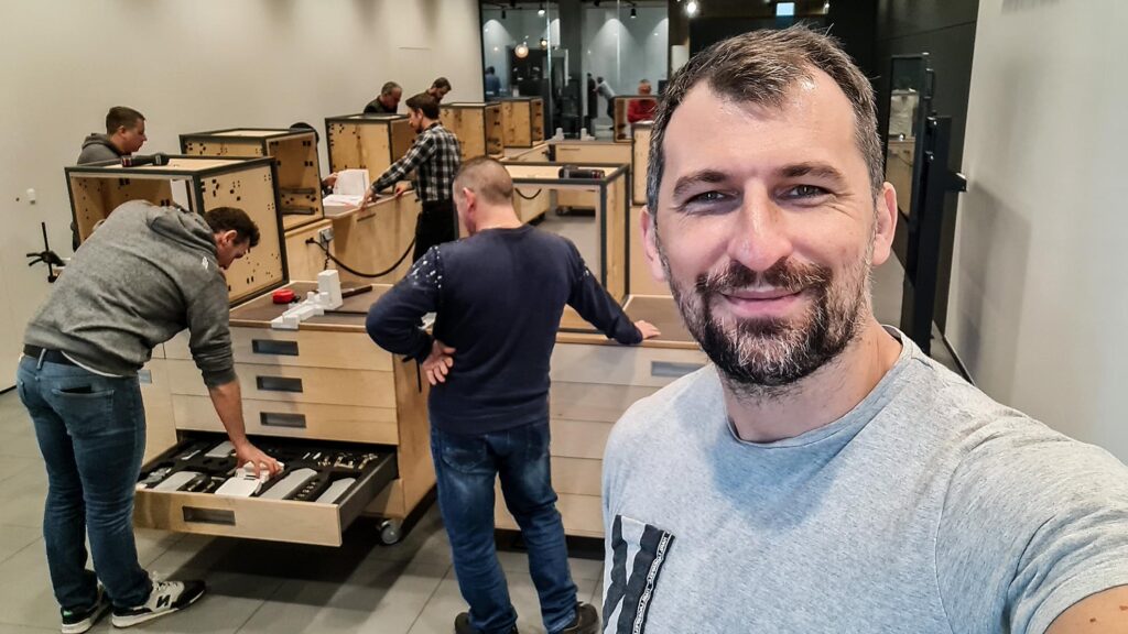 szkolenia stolarskie - relacja z wizyty w Blum