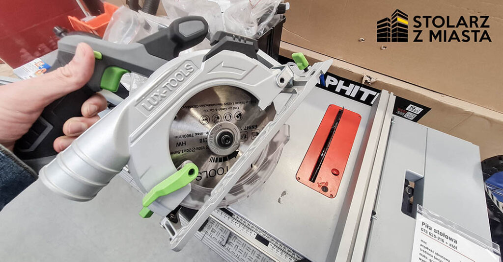 podstawowe narzędzia stolarza - zagłębiarka